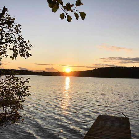 Ferienhaus Reetdach 1300Qm Privatgrundstueck Bootssteg Sauna Templin Luebbesee Uckermark Erholung Pur Seenplatte Petersdorf  Exterior foto