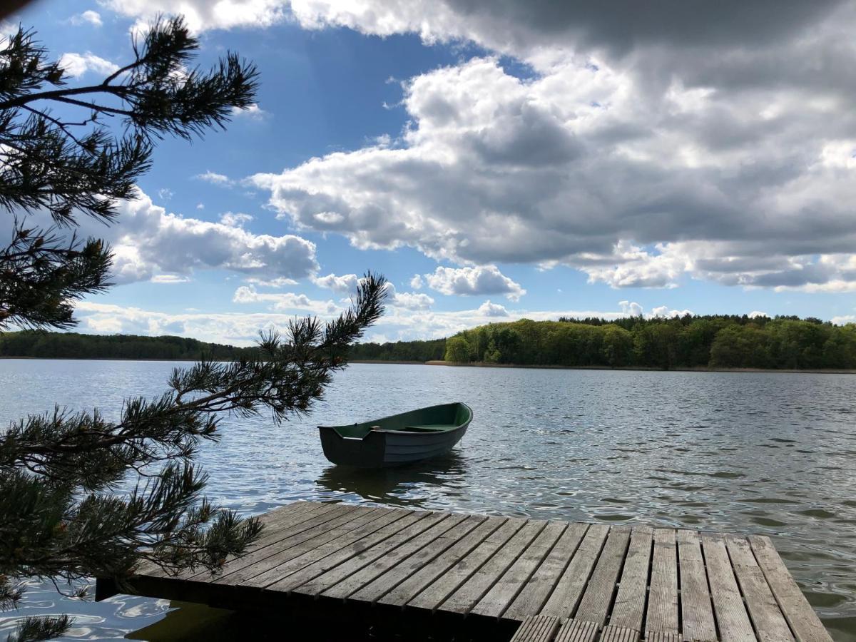 Ferienhaus Reetdach 1300Qm Privatgrundstueck Bootssteg Sauna Templin Luebbesee Uckermark Erholung Pur Seenplatte Petersdorf  Exterior foto